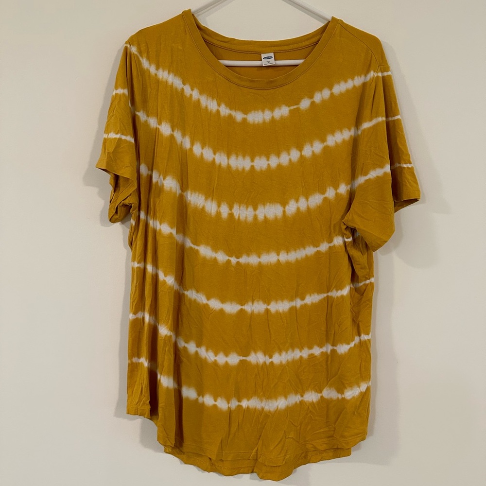 Old Navy Yellow Scoop Neck Top XL